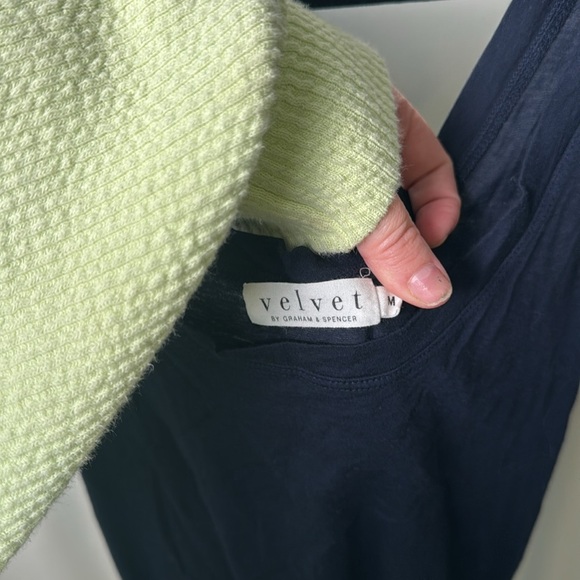 Velvet by Graham & Spencer Navy Blue Tank Top Size Medium - Picture 3 of 6